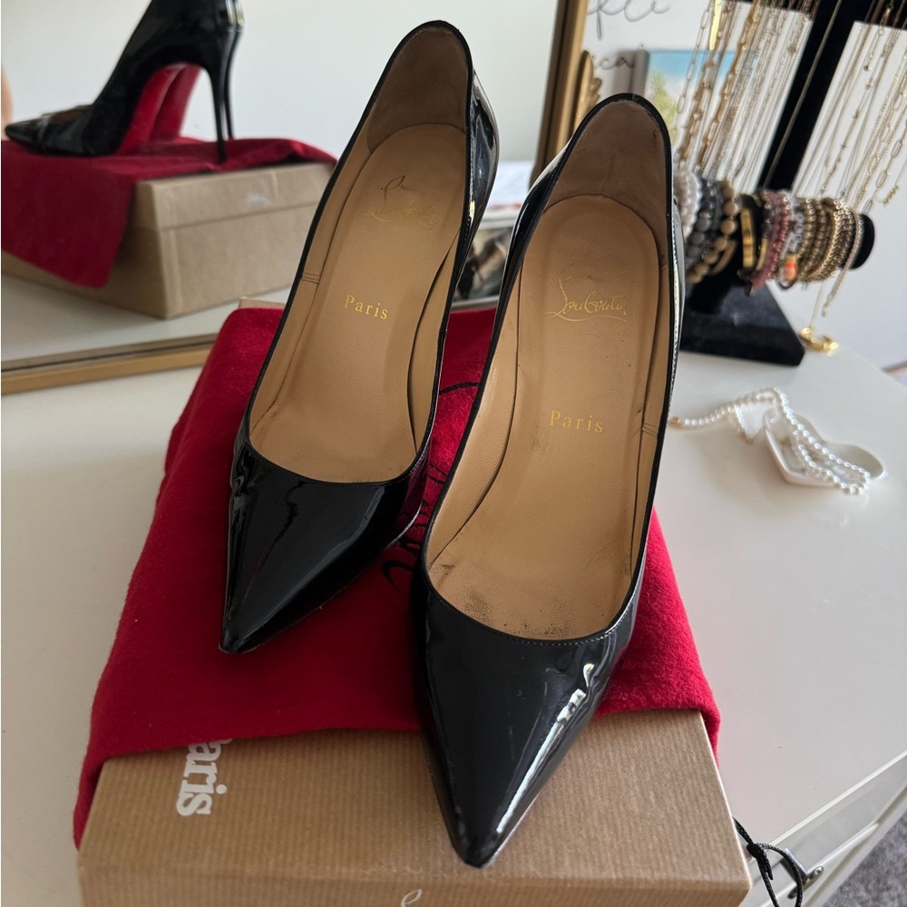 Christian Louboutin patent leather So Kate size 37